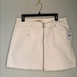 FREE PEOPLE white denim zip skirt Women’s Size 31